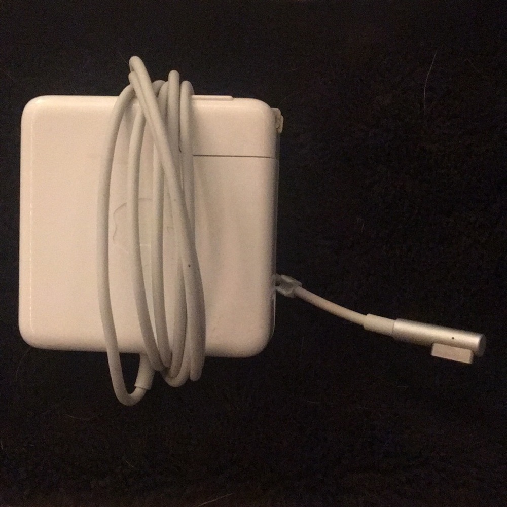 Apple MacBook Charger